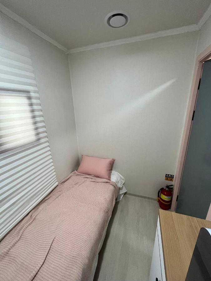 The Stay Cube House - Female Only Seoul Eksteriør billede